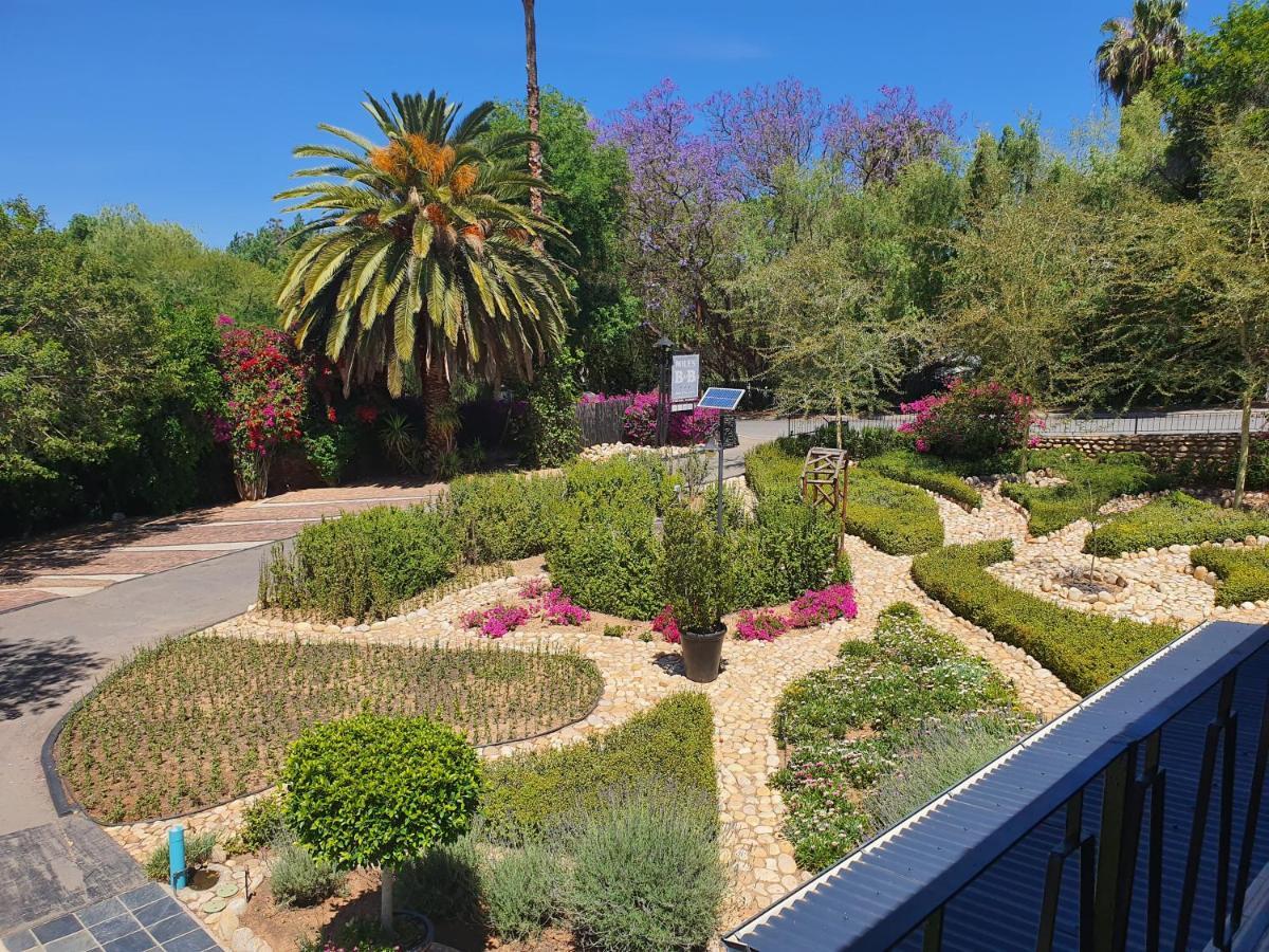 Miles B&B Guest House Oudtshoorn Bilik gambar